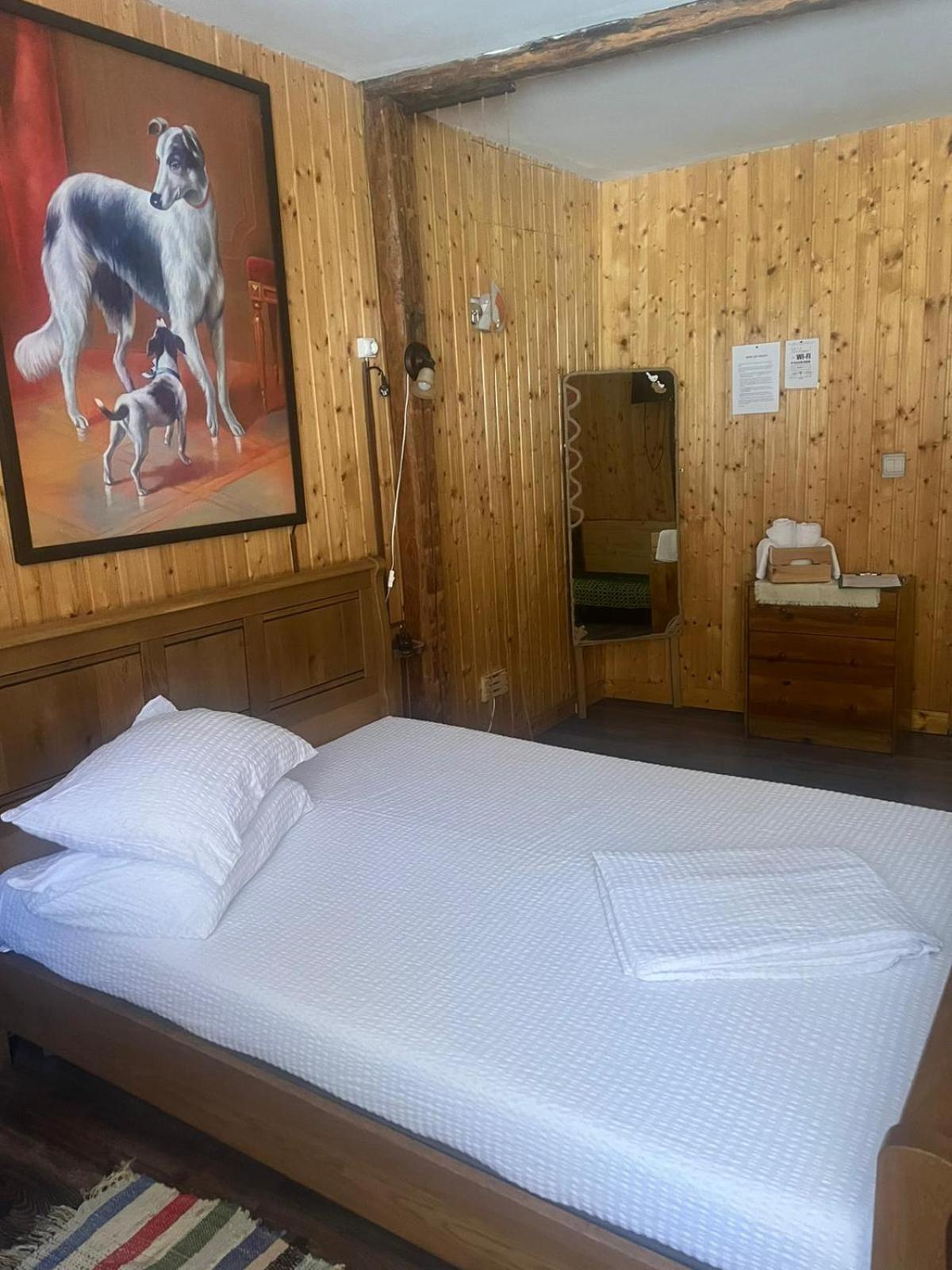 Casa De Oaspeti Dunarea La Cazane Dubova Luaran gambar